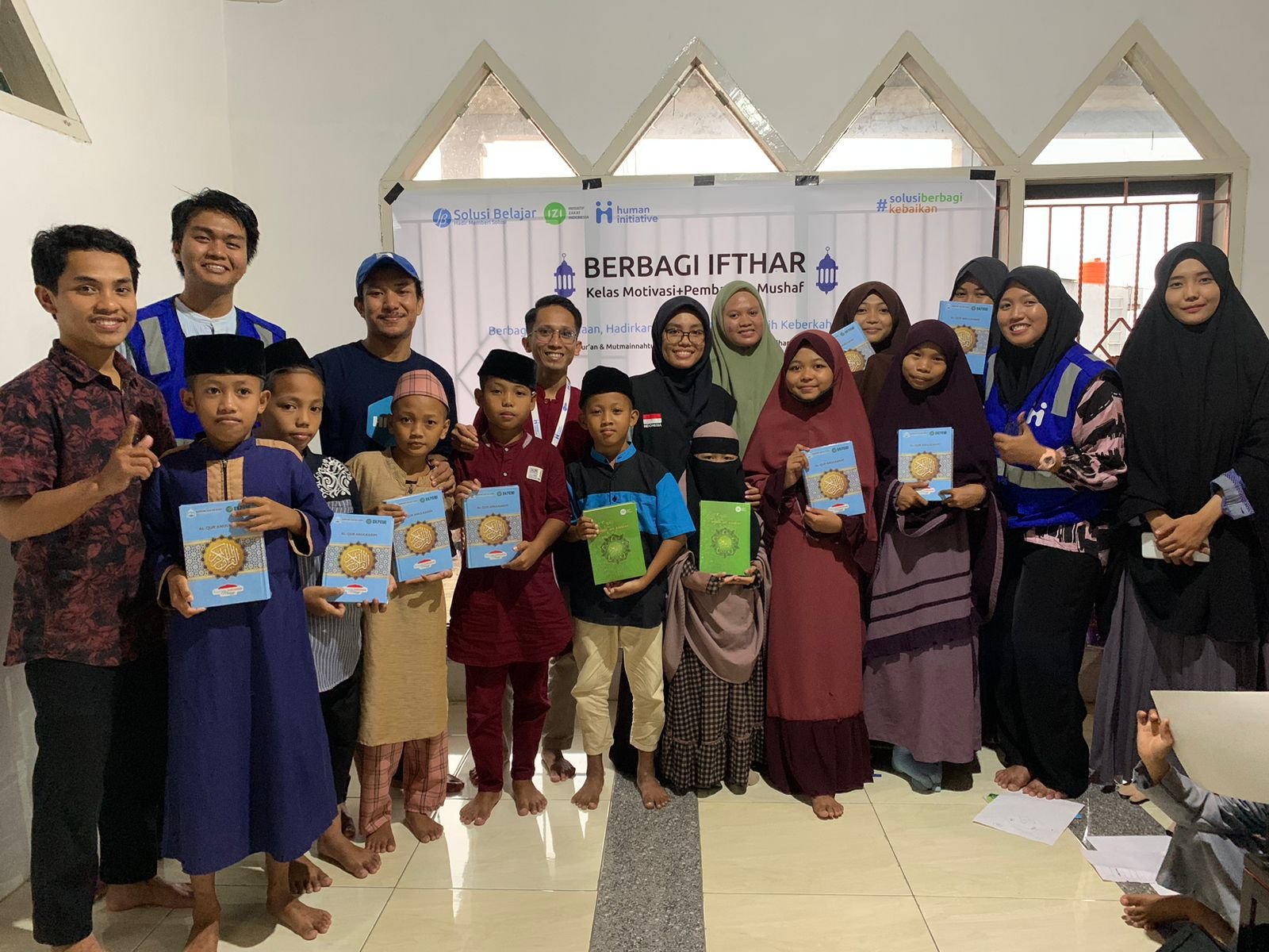 Berbagi Iftar dirangkaikan Kelas Motivasi dan Pembagian Mushaf di Bulan Suci Ramadhan 1444H